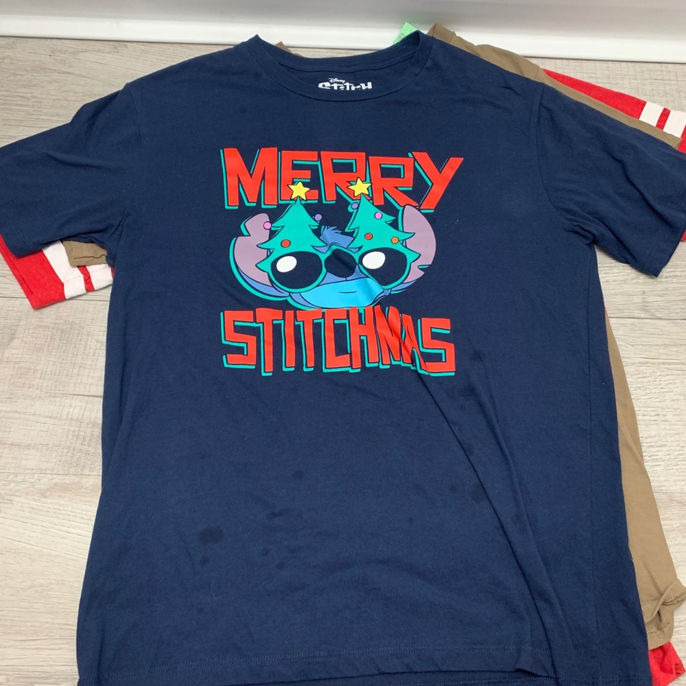 Disney Stitch Merry Stitchmas Navy Blue Graphic T-Shirt Medium Holiday Tee